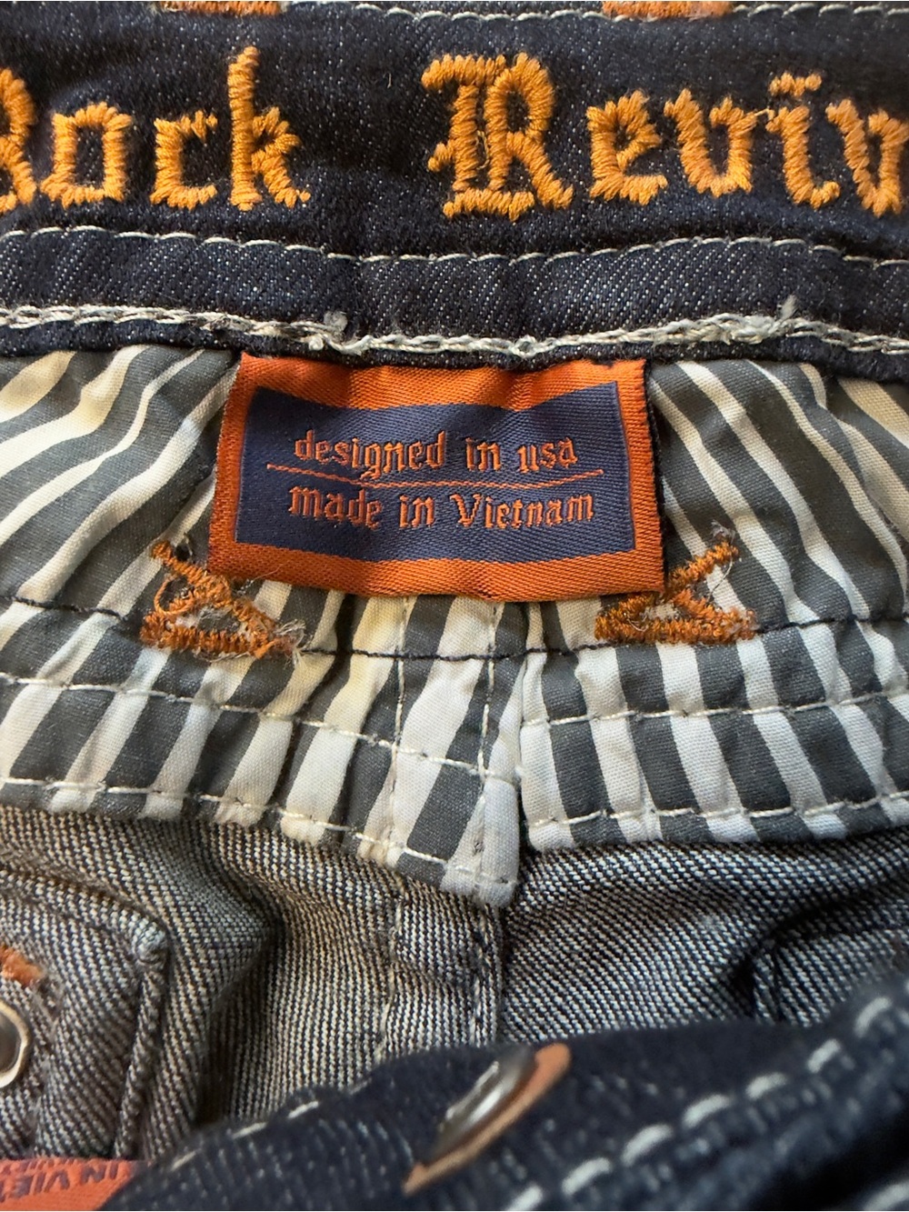 NWT Women's Rock Revival Women's Dark Embellished Pocket Jeans Size 29/32" - Picture 6 of 9